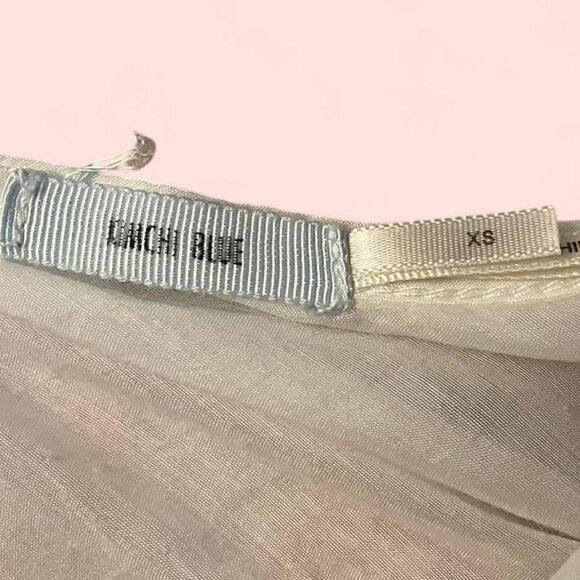 white flowy kimchi blue top - Picture 3 of 3